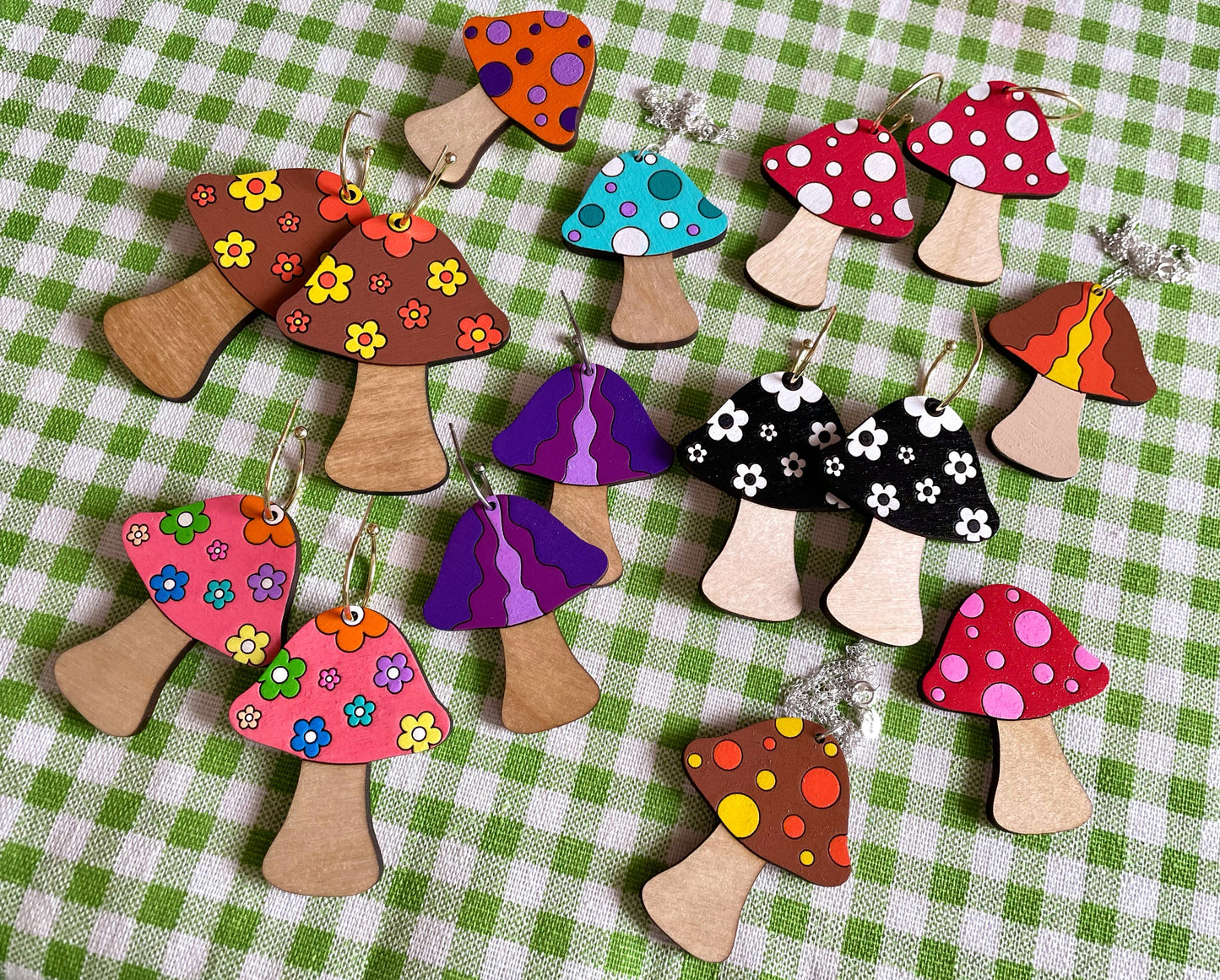 Mushroom Necklace: Flowers
